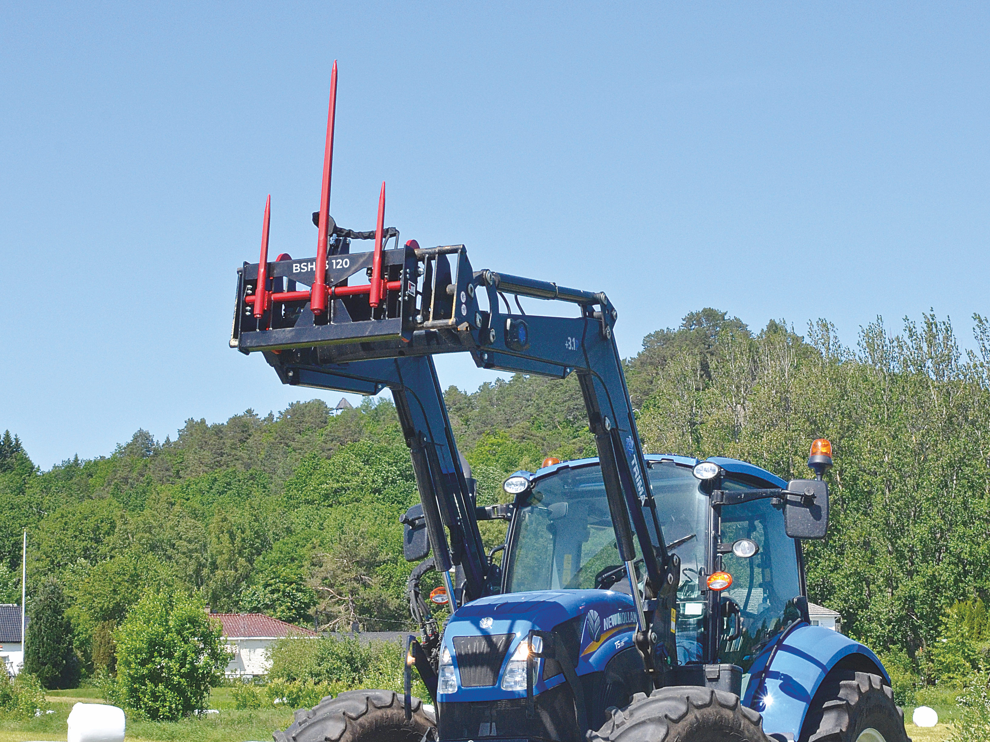 pic_IGLAND BSx3  HYDRAULIC ROUND BALE SPEAR__Bshx3 120 Action 2